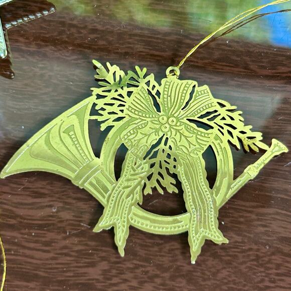 Lot of 7 Vintage Brass-Tone Cutout Christmas Ornaments - Picture 6 of 11